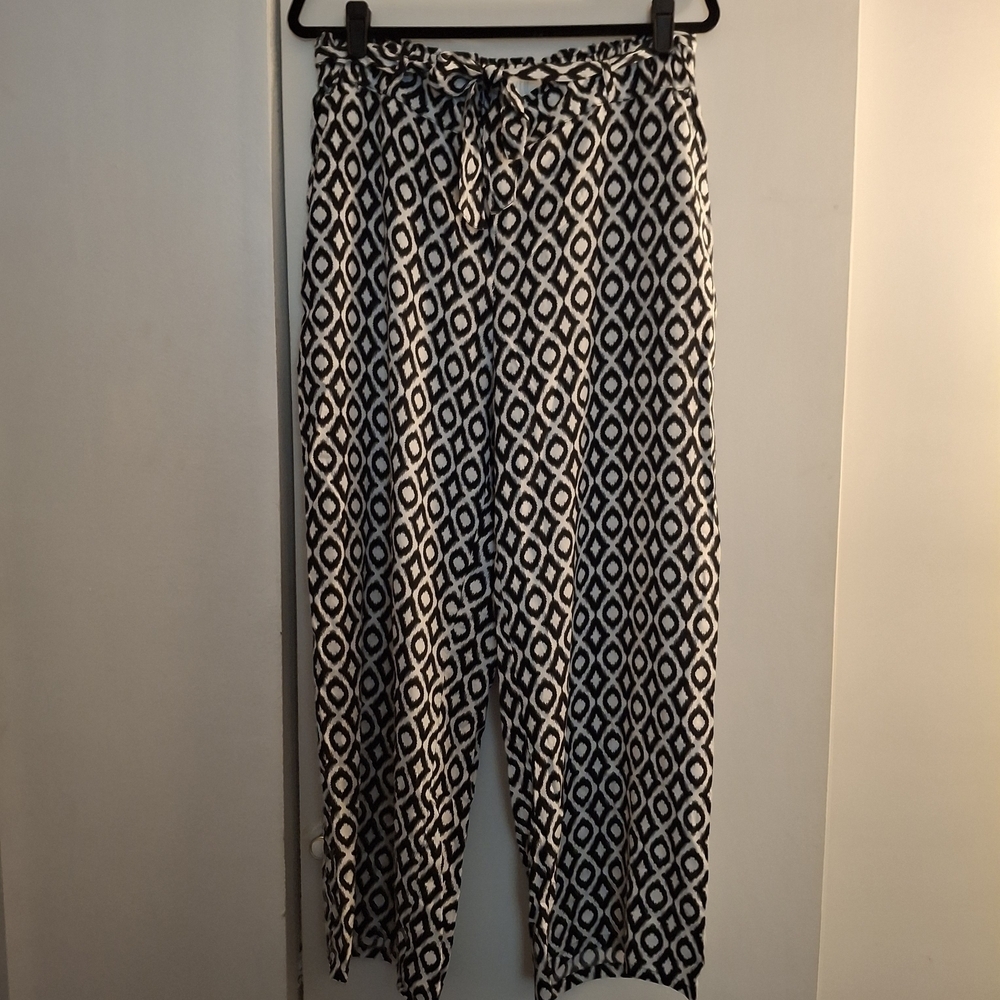 Bunulu Women's Chic Black and White Geometric Women's Wide Leg Pants